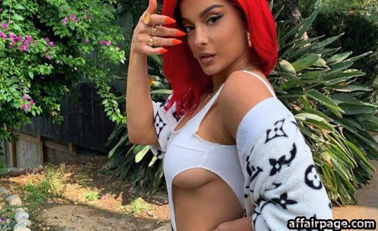 The Art of Hairy Cam Girls and Taking Care of Yourself affairpage